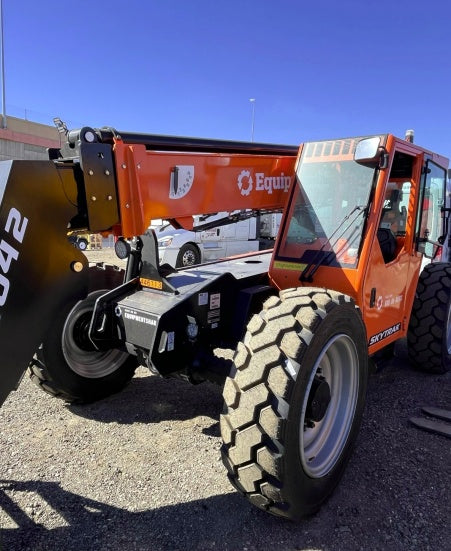 2024 SKYTRAK 8042