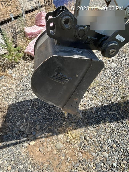 2025 TAKEUCHI 24" Bucket Takeuchi