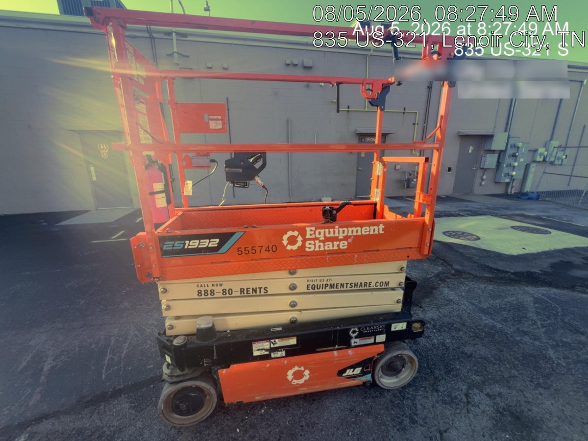 2025 JLG ES1932