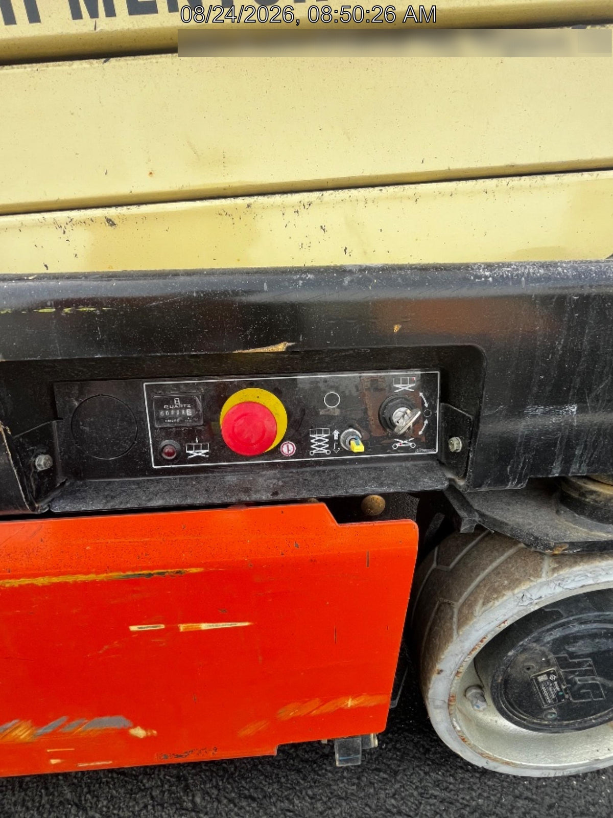 2025 JLG ES1932
