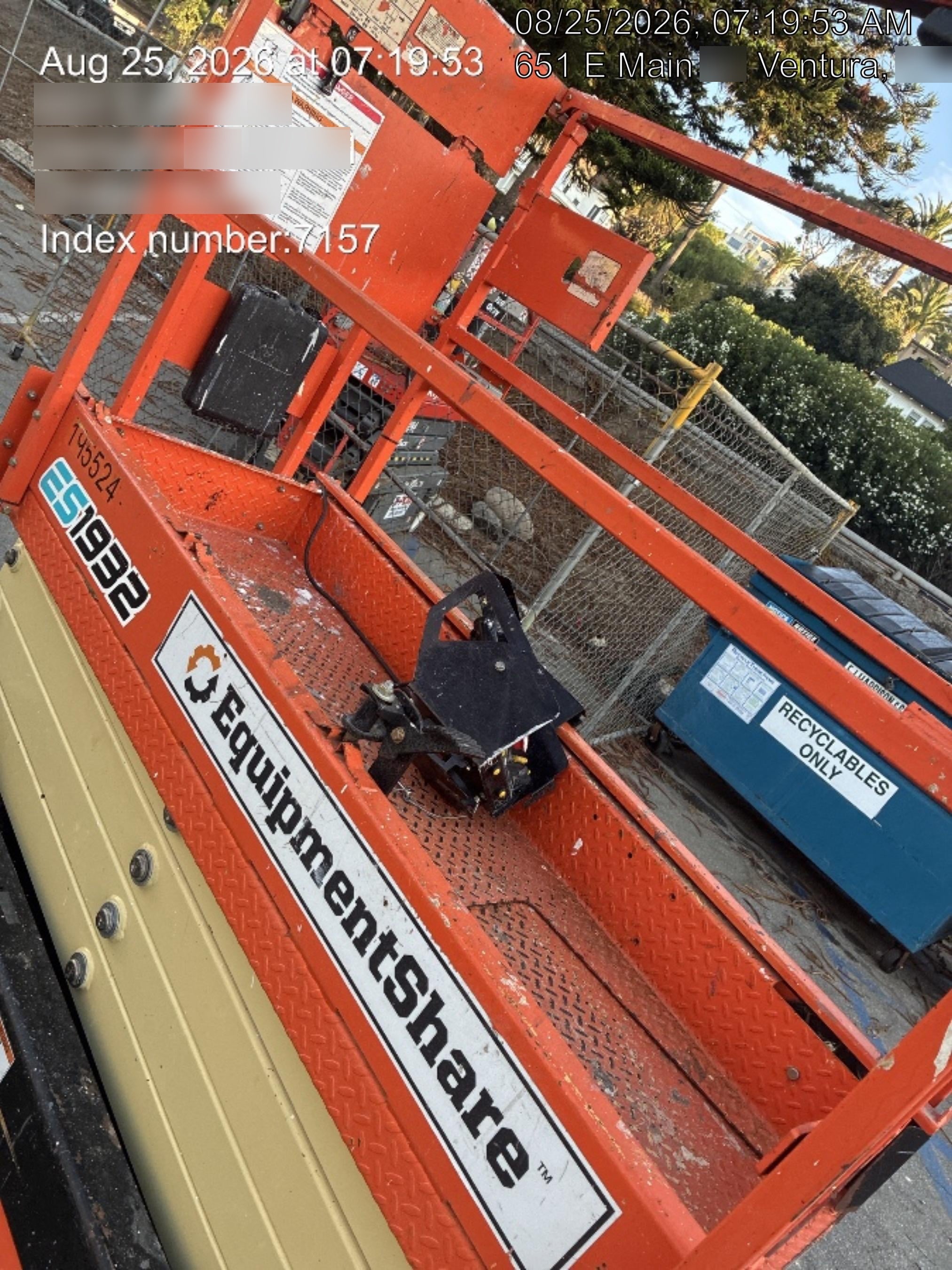 2021 JLG ES1932