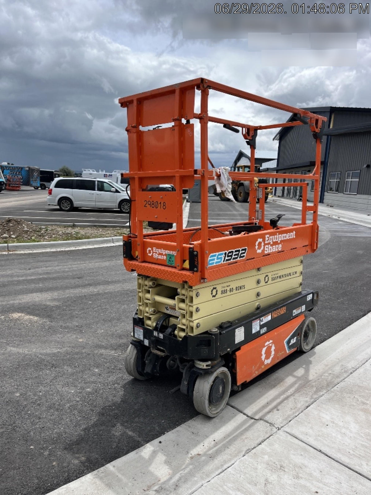 2023 JLG ES1932