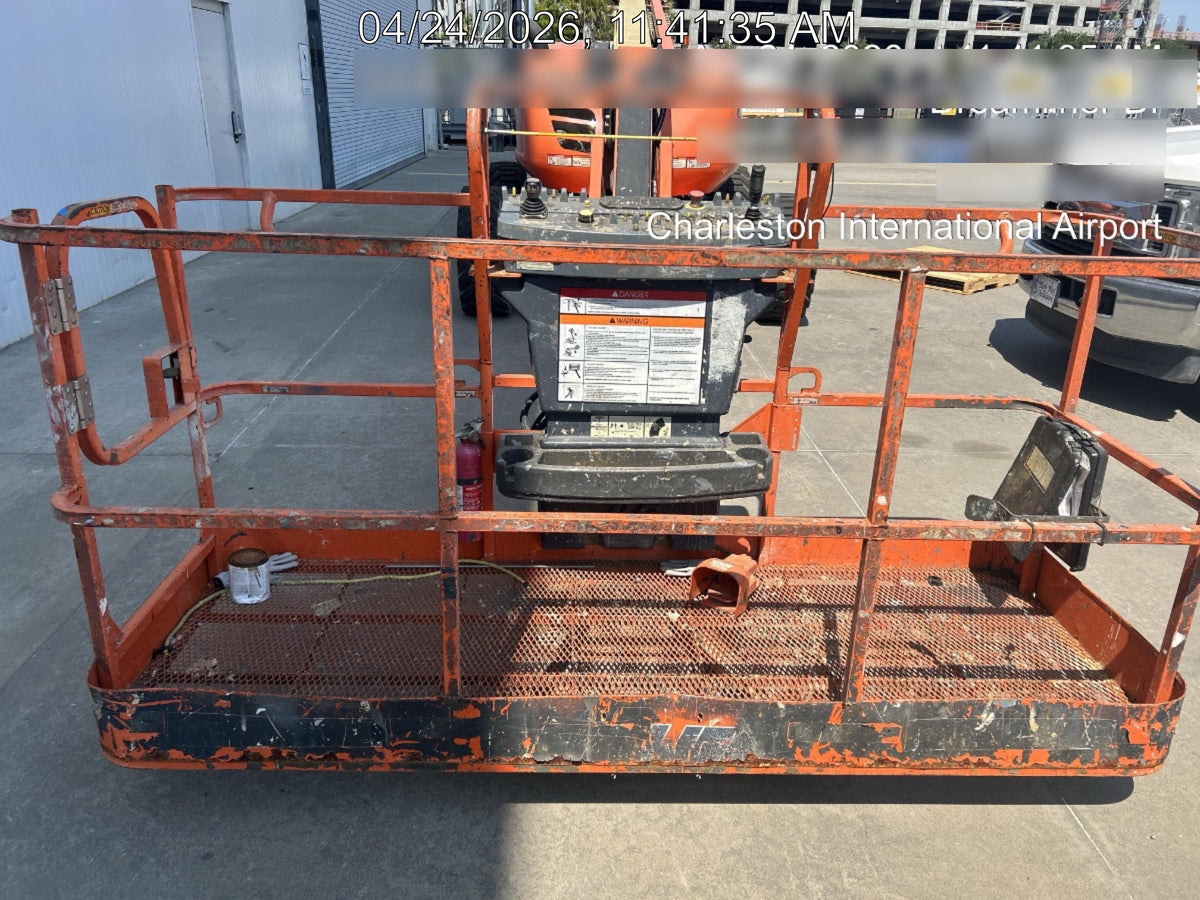 2021 JLG 600AJ