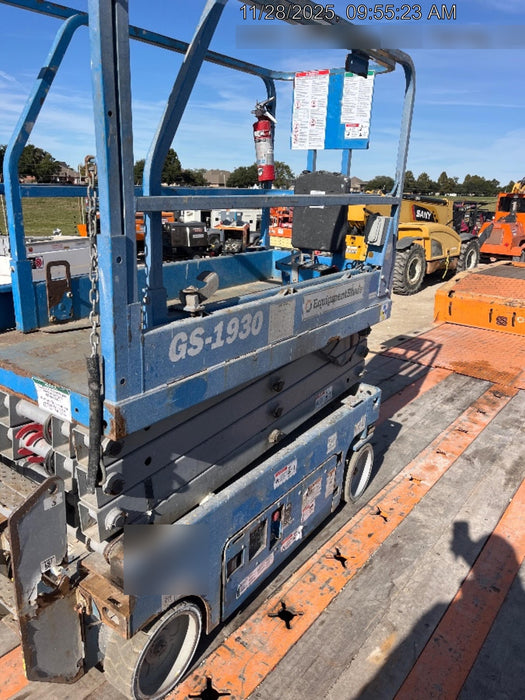 2019 Genie GS-1930 Fixed Rails with Chain Entry