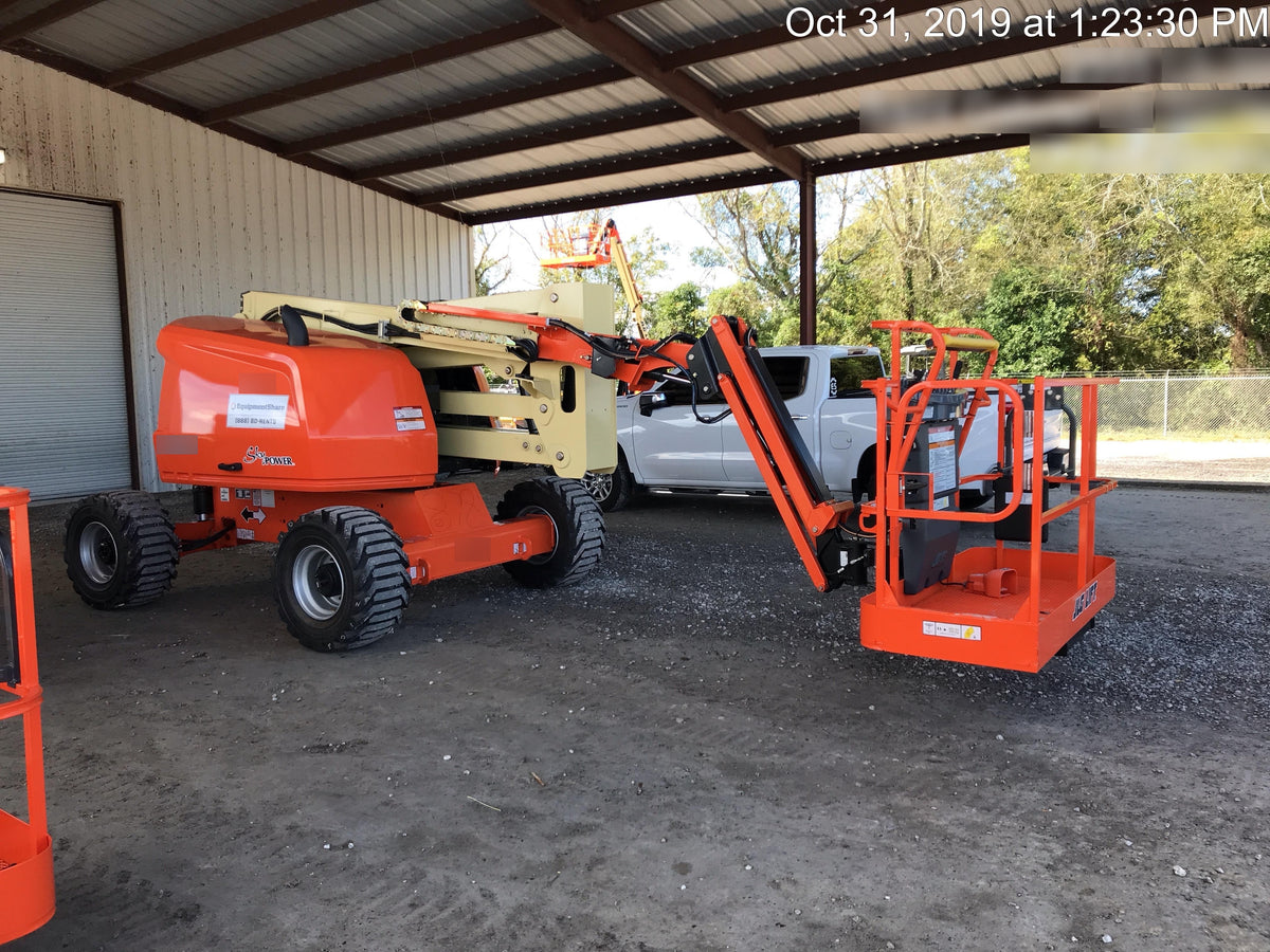 2019 JLG 450AJ