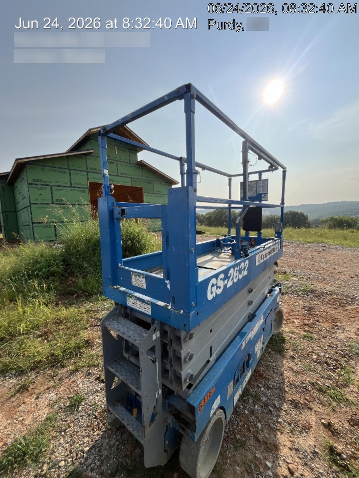 2020 Genie GS-2632 Standard, Folding half height swing gate