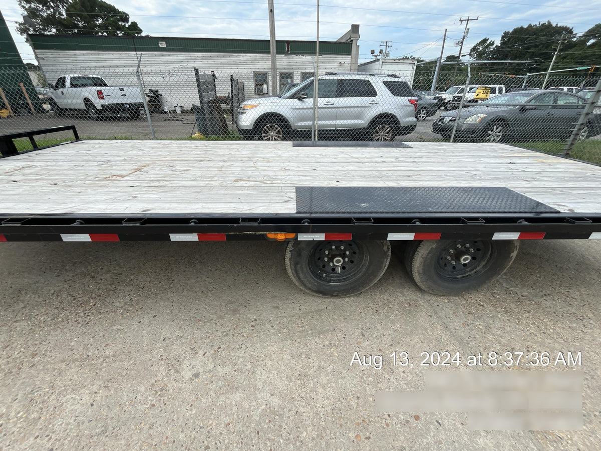 2023 PJ TRAILERS F8