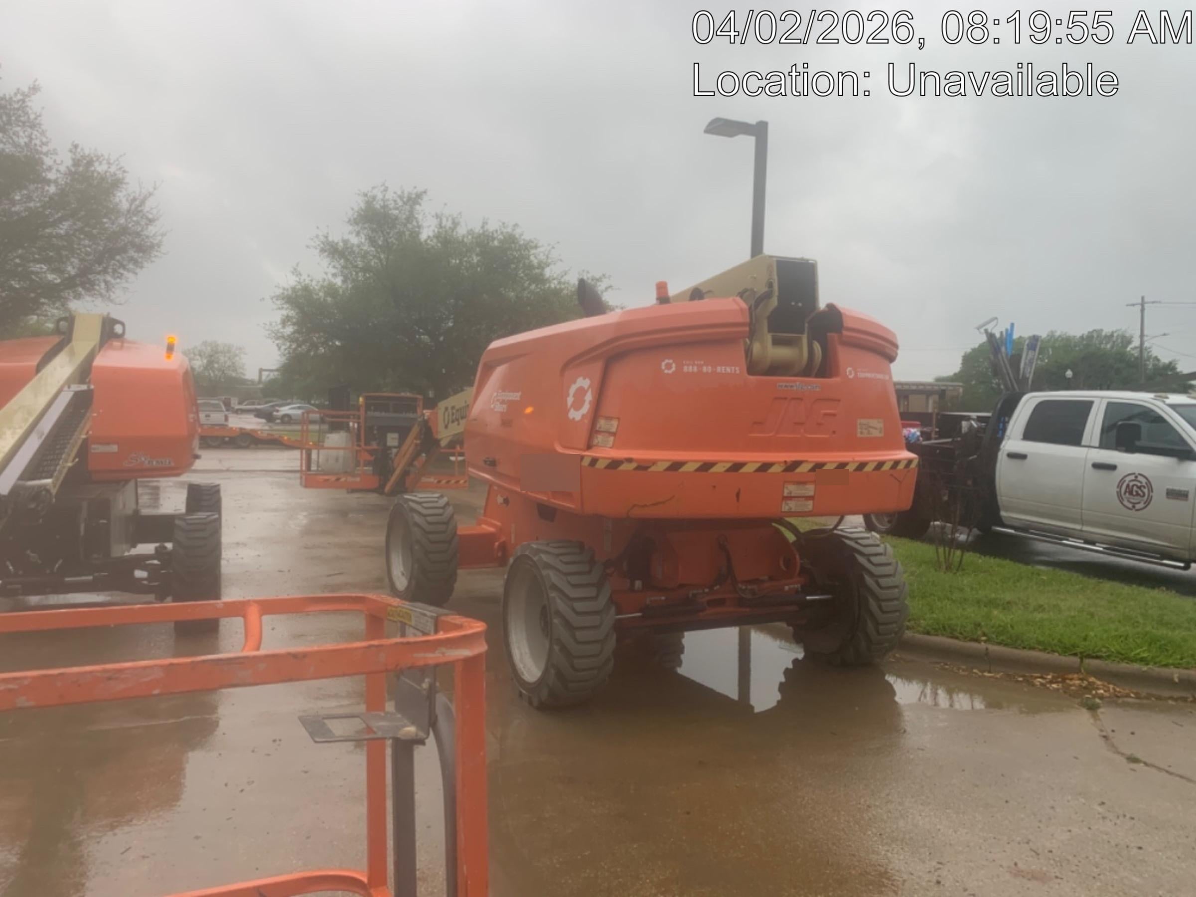 2022 JLG 660SJ