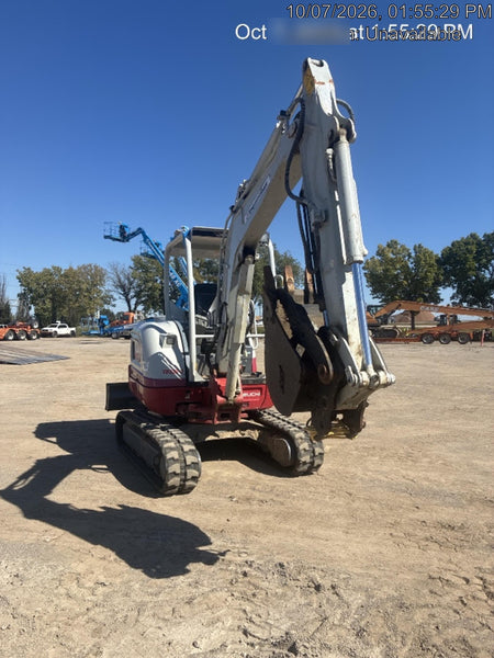 2022 TAKEUCHI TB235-2R