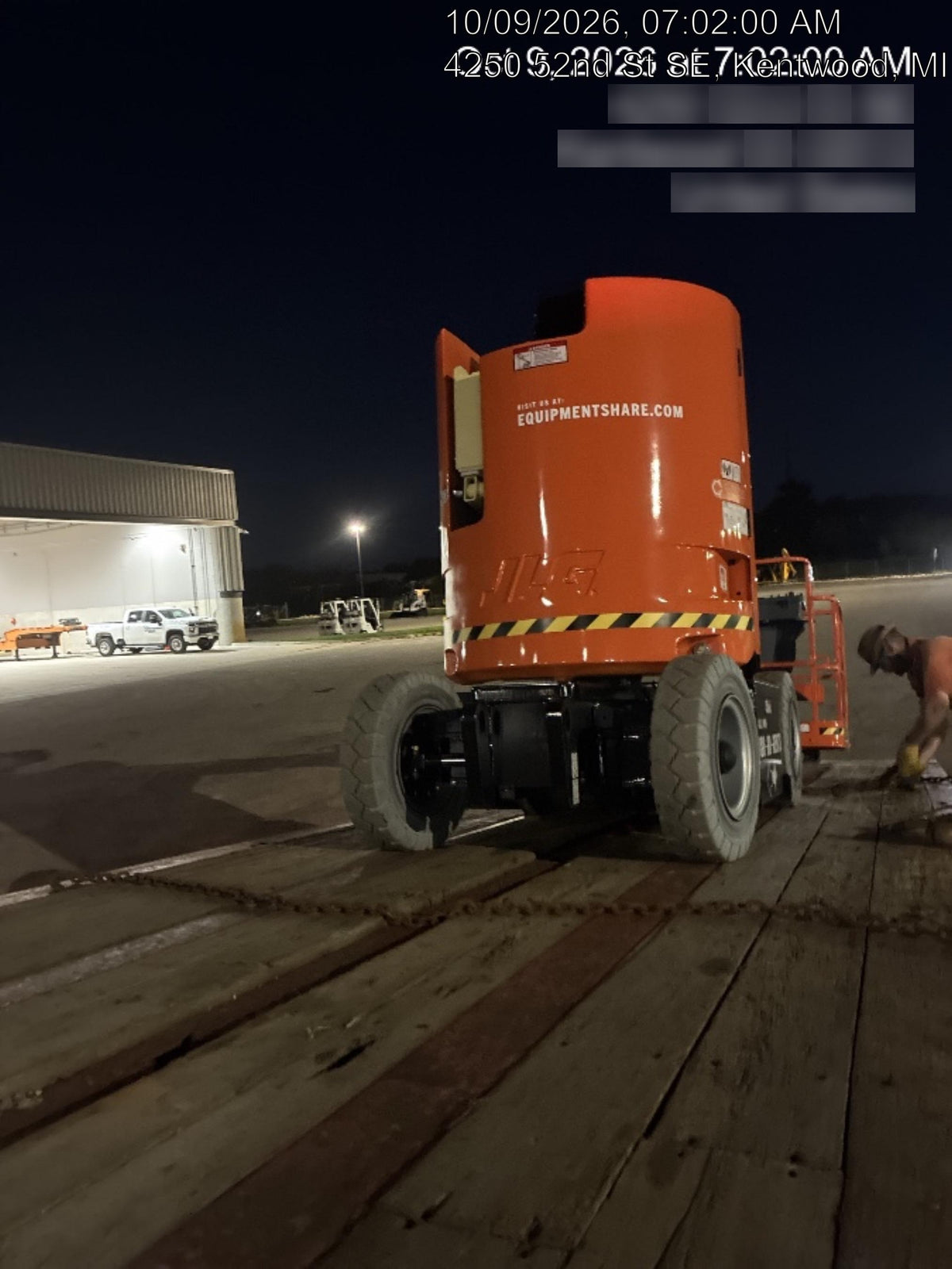 2025 JLG E300AJP