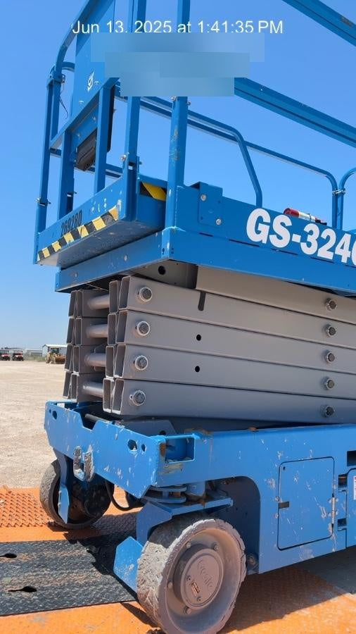 2022 GENIE GS-3246