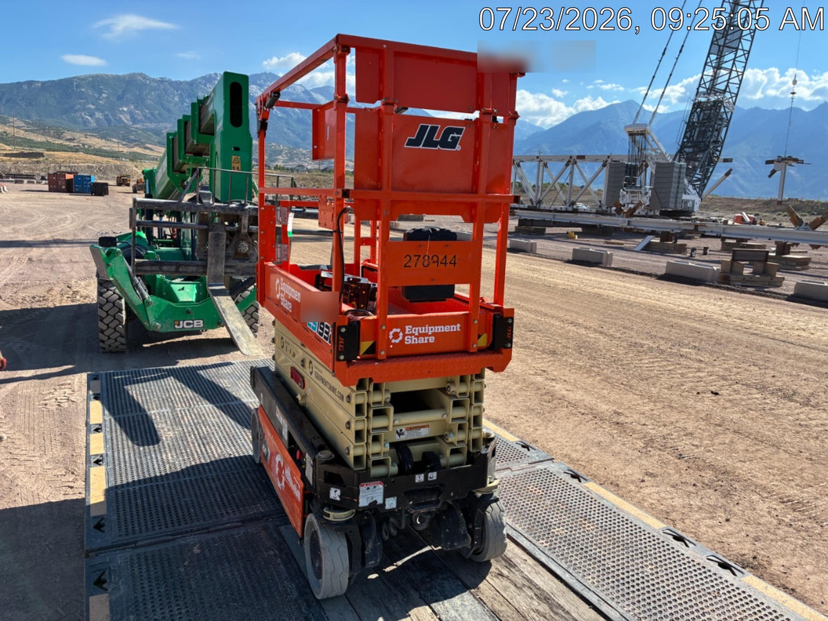 2022 JLG ES1932