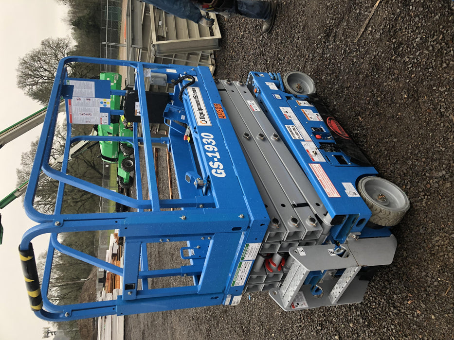 2019 Genie GS-1930 Half Height Swing Gate, 800W Inverter