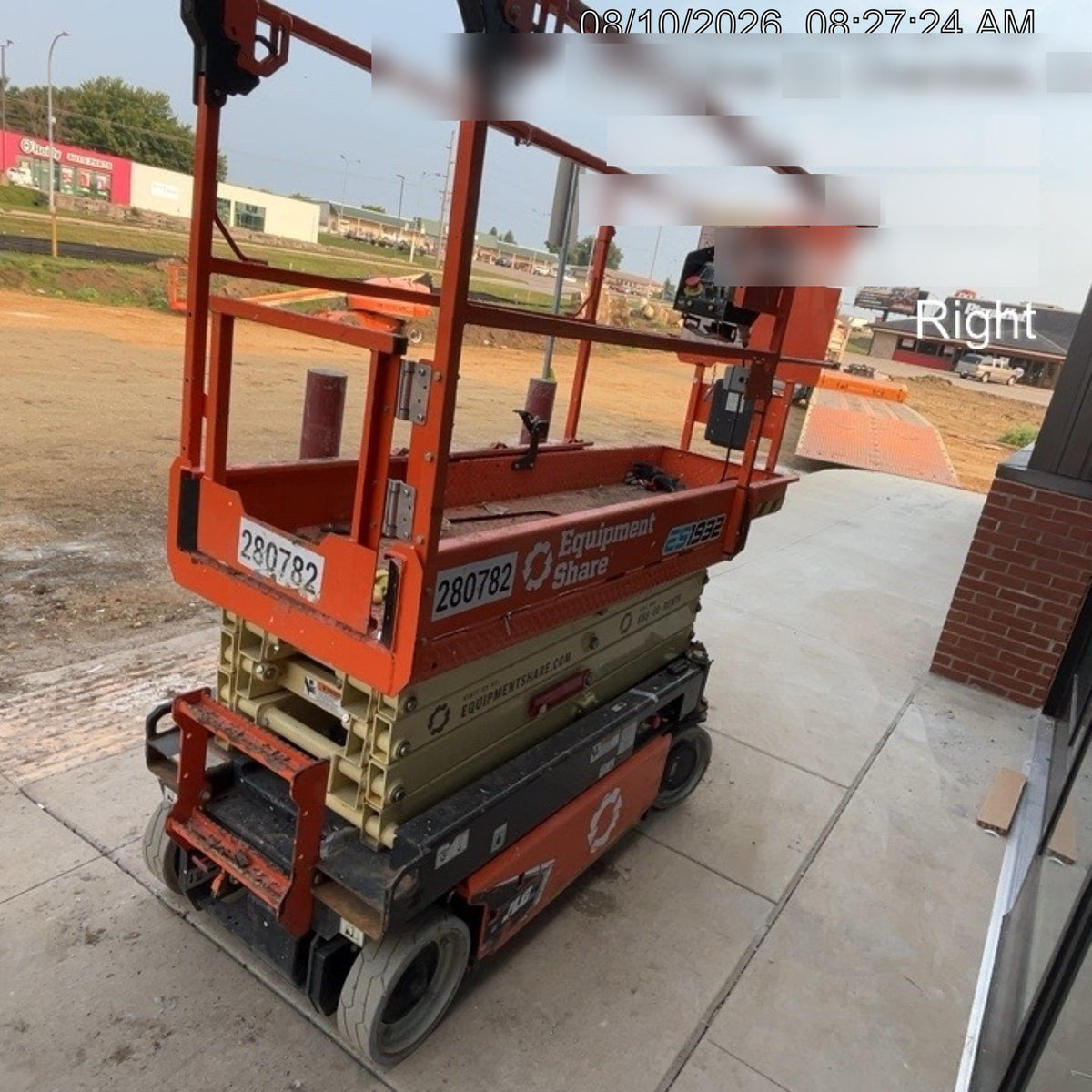 2022 JLG ES1932