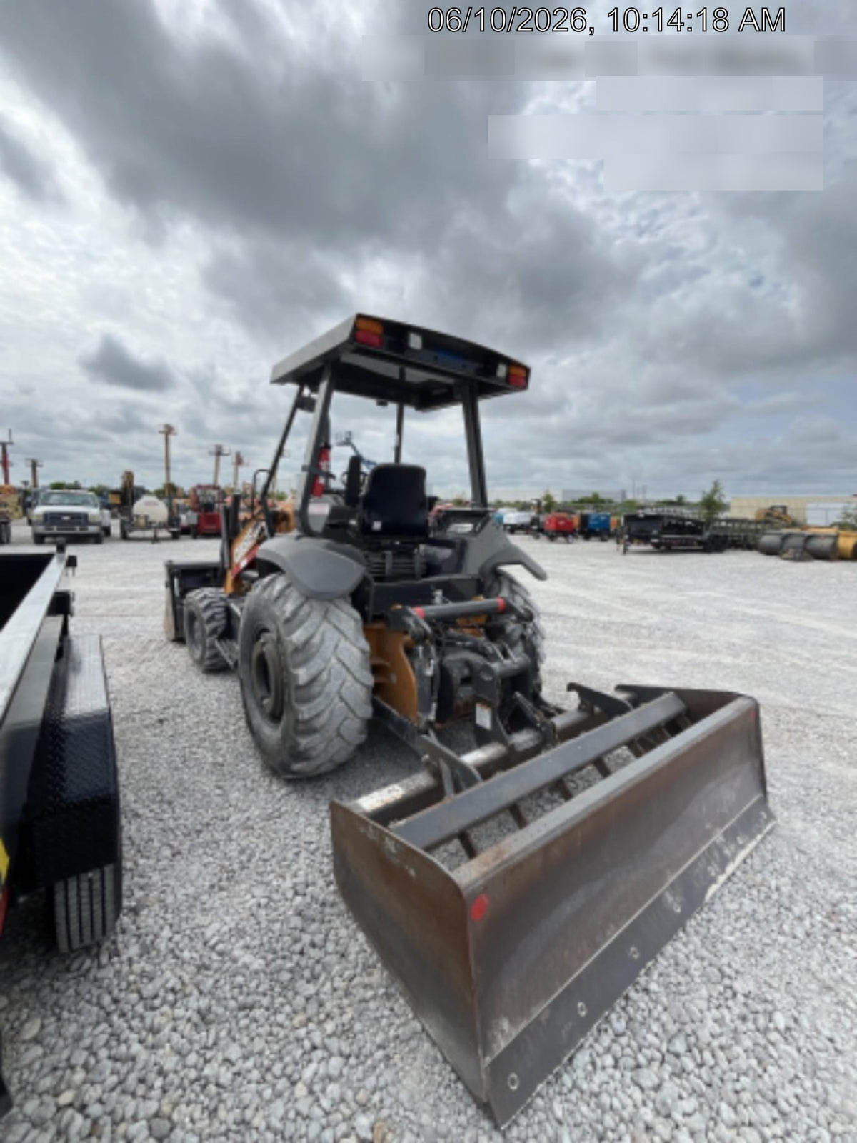 2022 CASE 570N EP