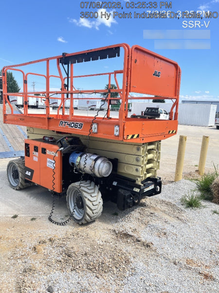 2021 JLG RT4069