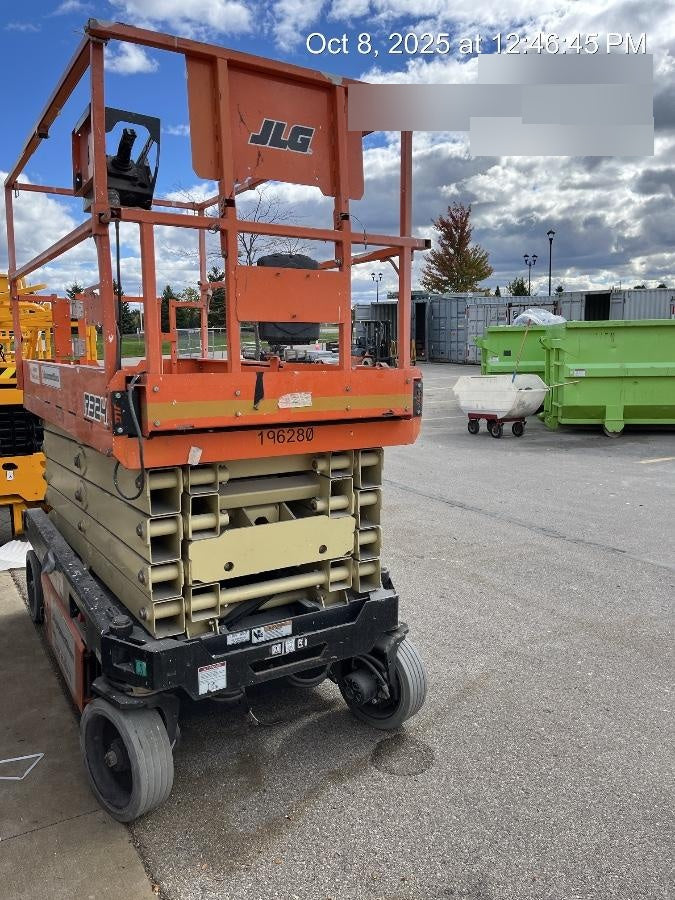 2021 JLG R3246