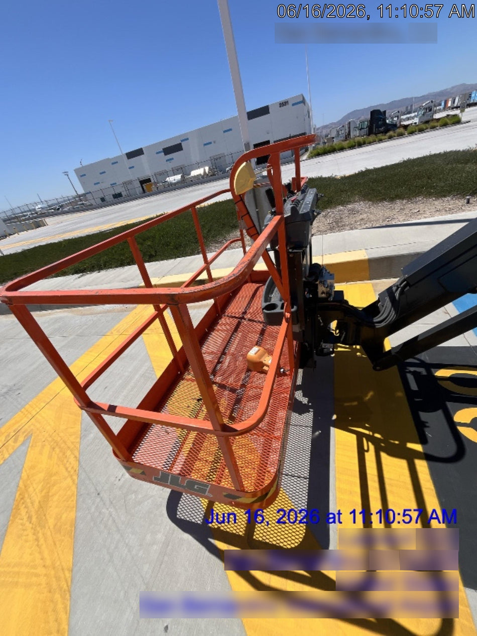 2025 JLG 600AJ