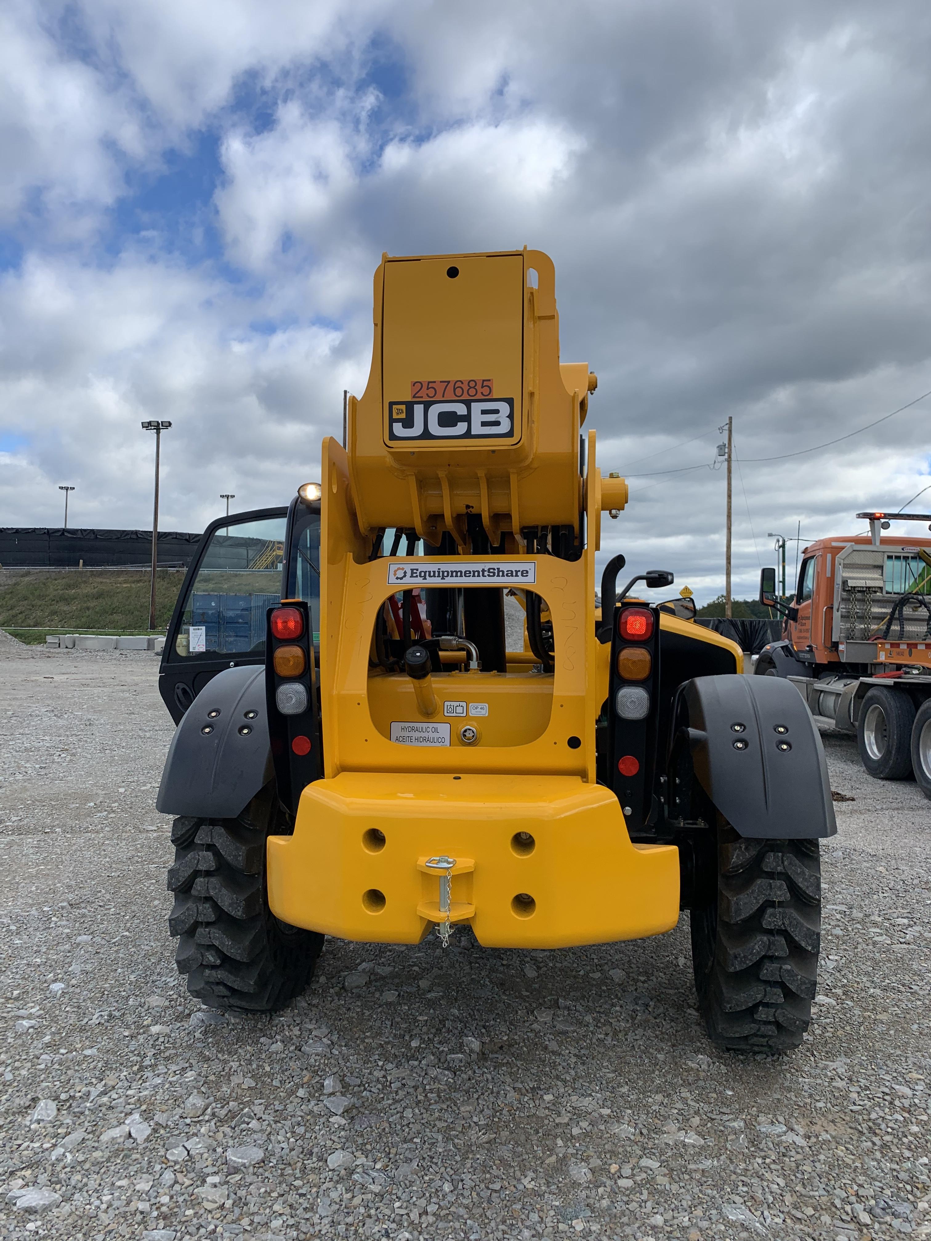 2022 JCB 512-56