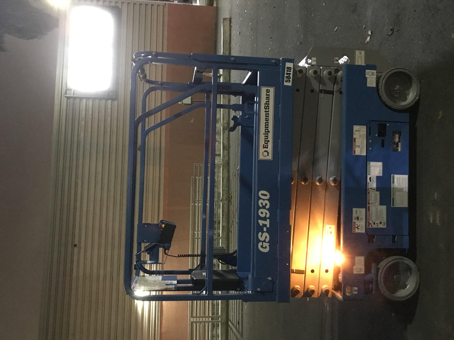 2019 Genie GS-1930 Half Height Swing Gate, 800W Inverter