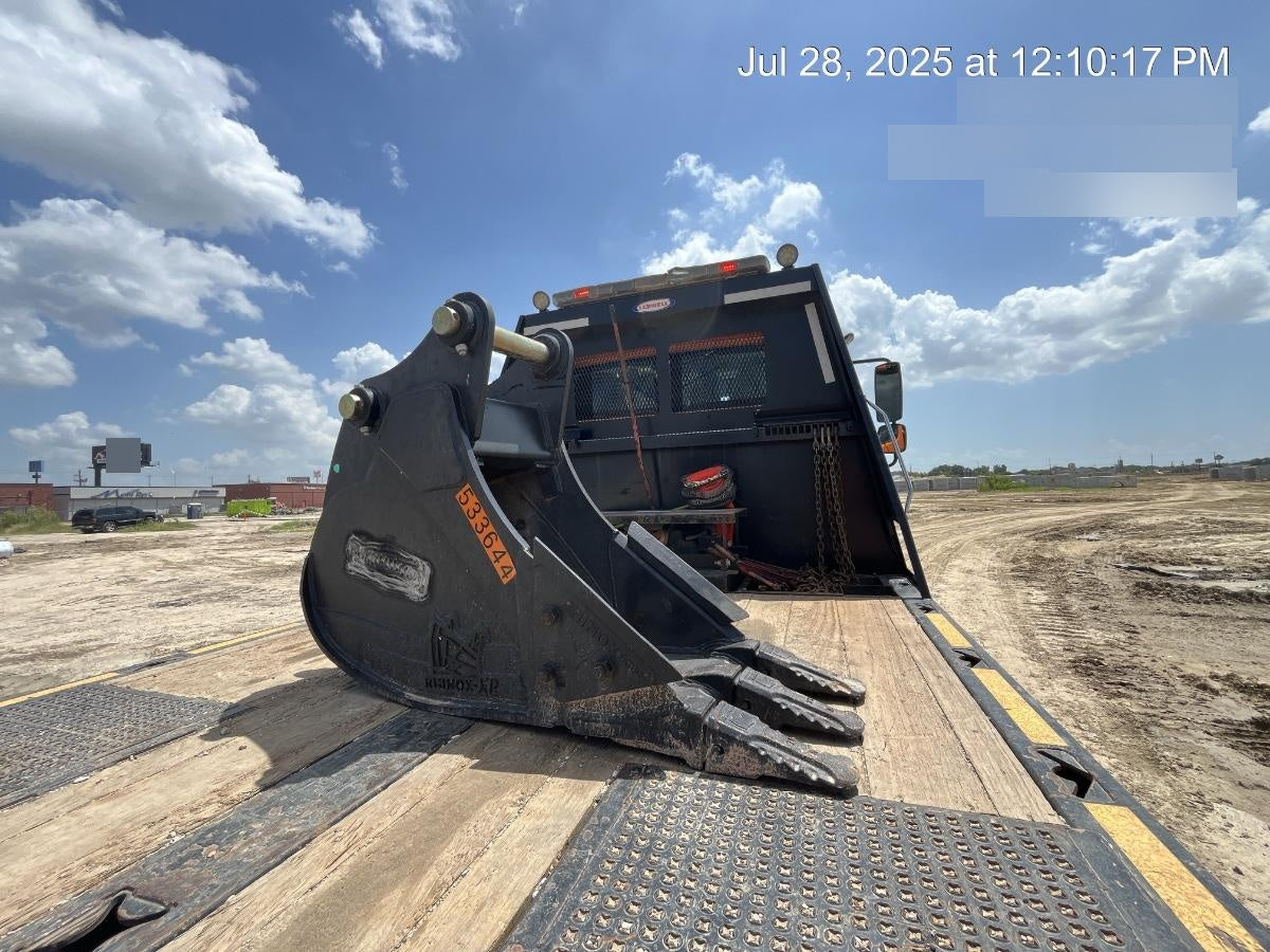 2025 RHINOX 18" Bucket - Rhinox