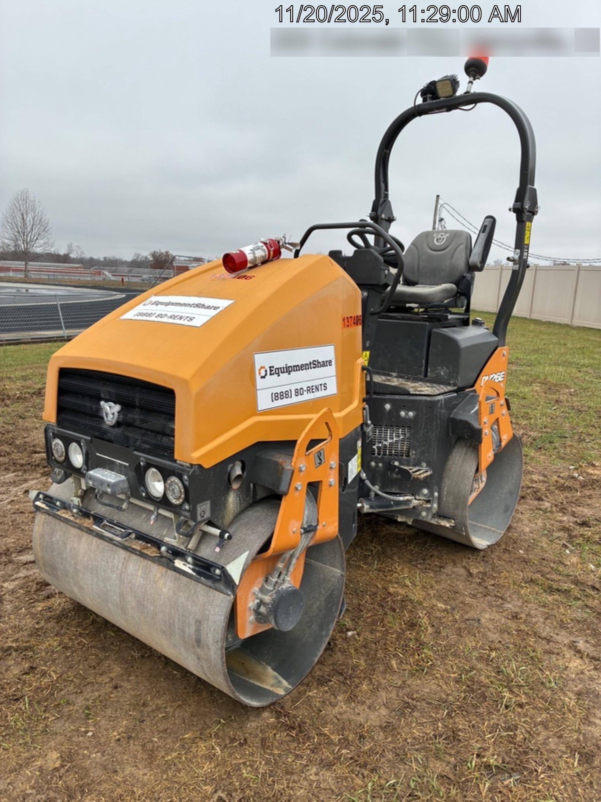 2021 CASE DV26E