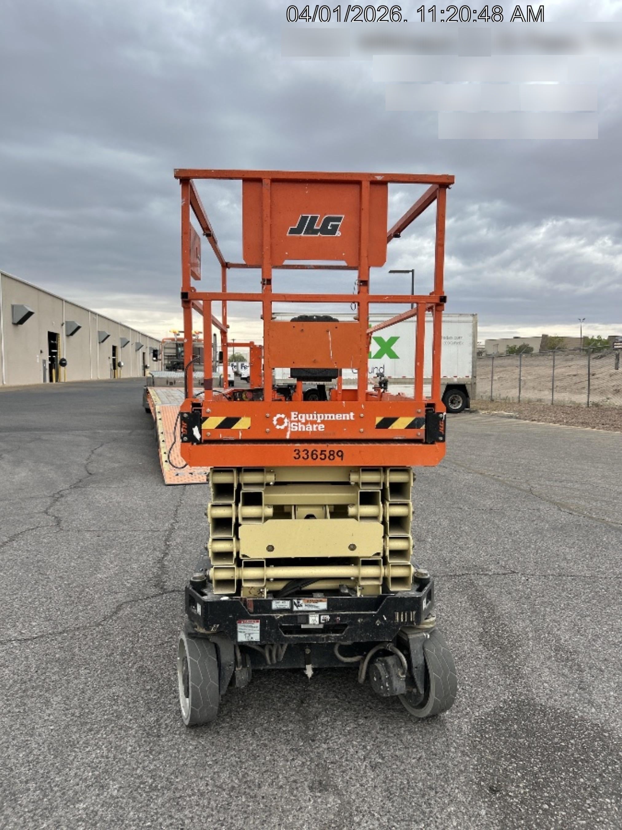 2023 JLG ES3246