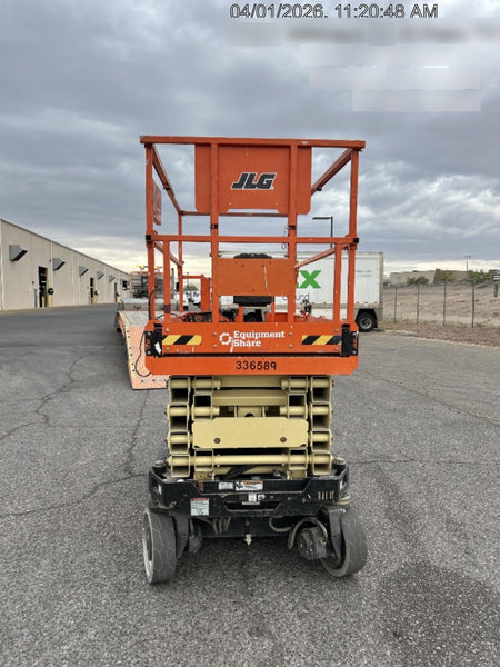 2023 JLG ES3246