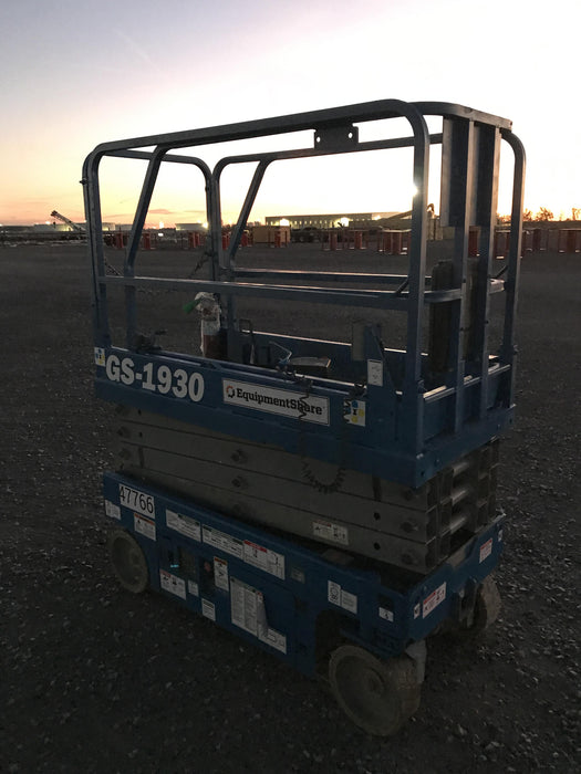 2019 Genie GS-1930 Fixed Rails with Chain Entry