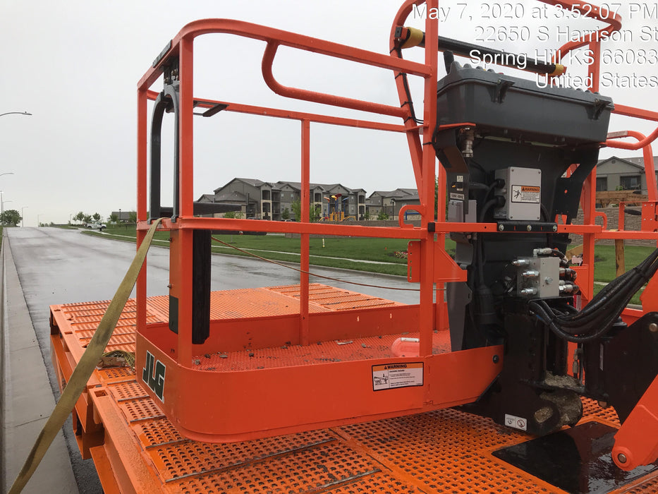 2019 JLG 800AJ