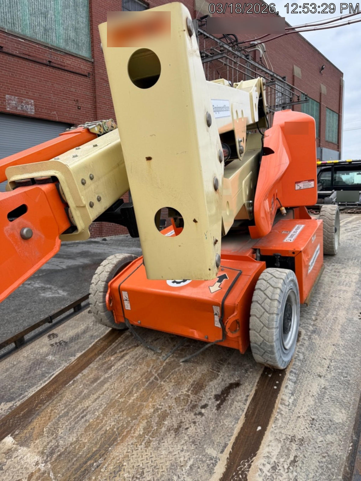 2020 JLG E400AJPN