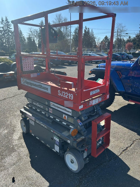 2020 Skyjack SJIII-3219 Solid NM Tires, Half height spring hinged entry gate, Dual Beacons, 800W Inverter