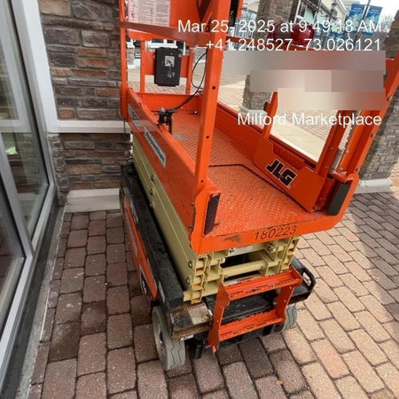 2021 JLG ES1932