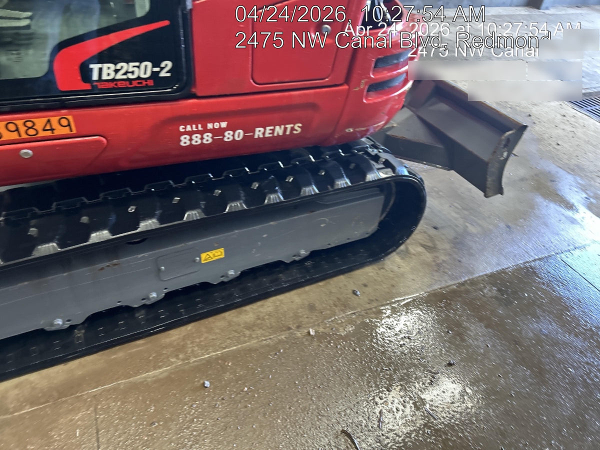 2025 TAKEUCHI TB250-2CR