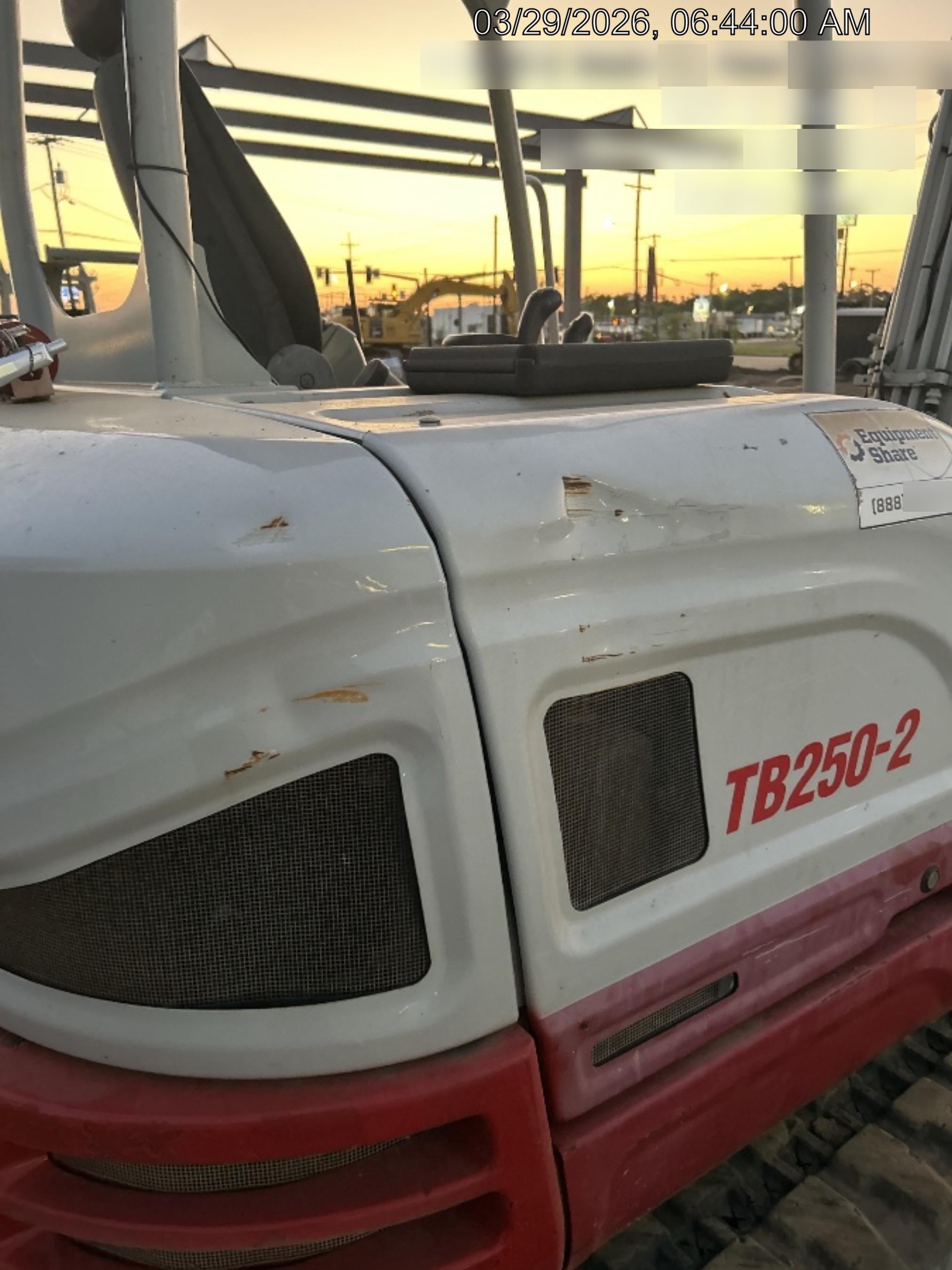 2021 TAKEUCHI TB250-2
