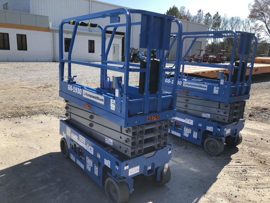 2019 Genie GS-1930 Fixed Rails with Chain Entry