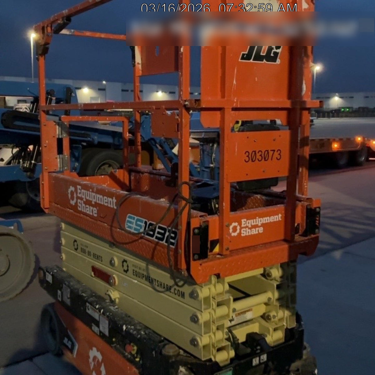 2023 JLG ES1932