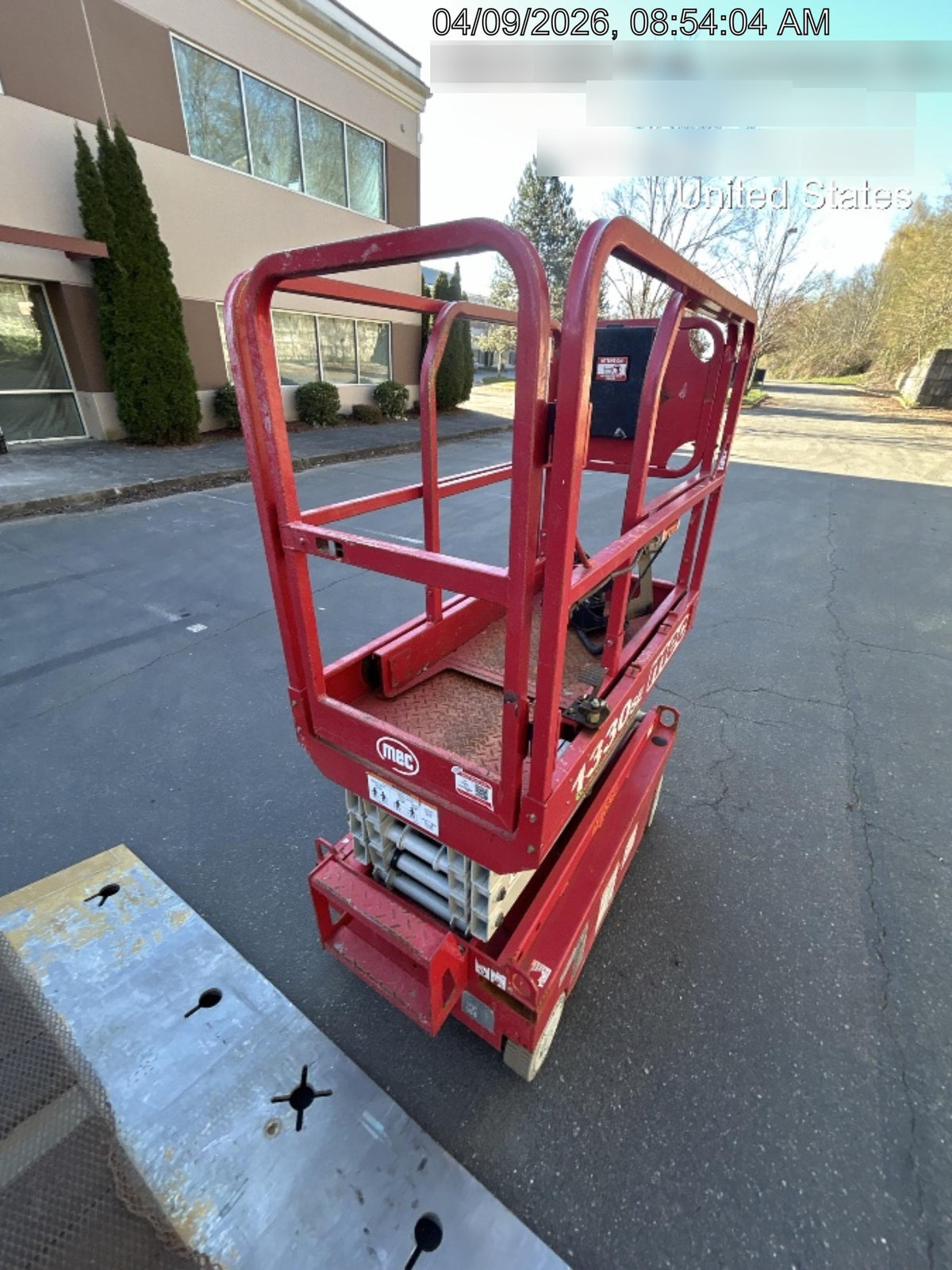2020 MEC 1330SE Solid NM Tires, Steel Swing out Doors, LCS, Beacon, 900W Invertor
