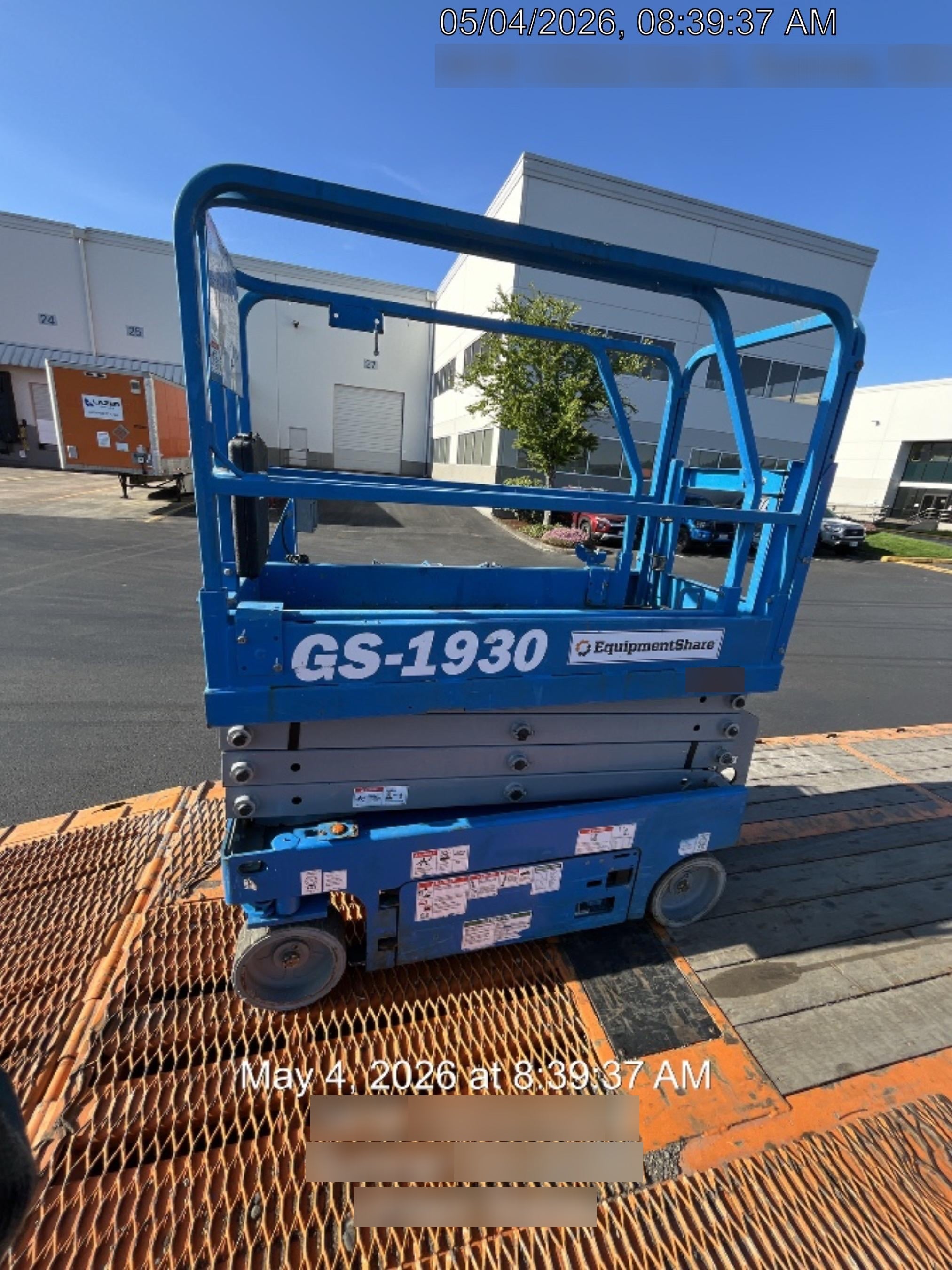 2019 Genie GS-1930 Half Height Swing Gate, 800W Inverter