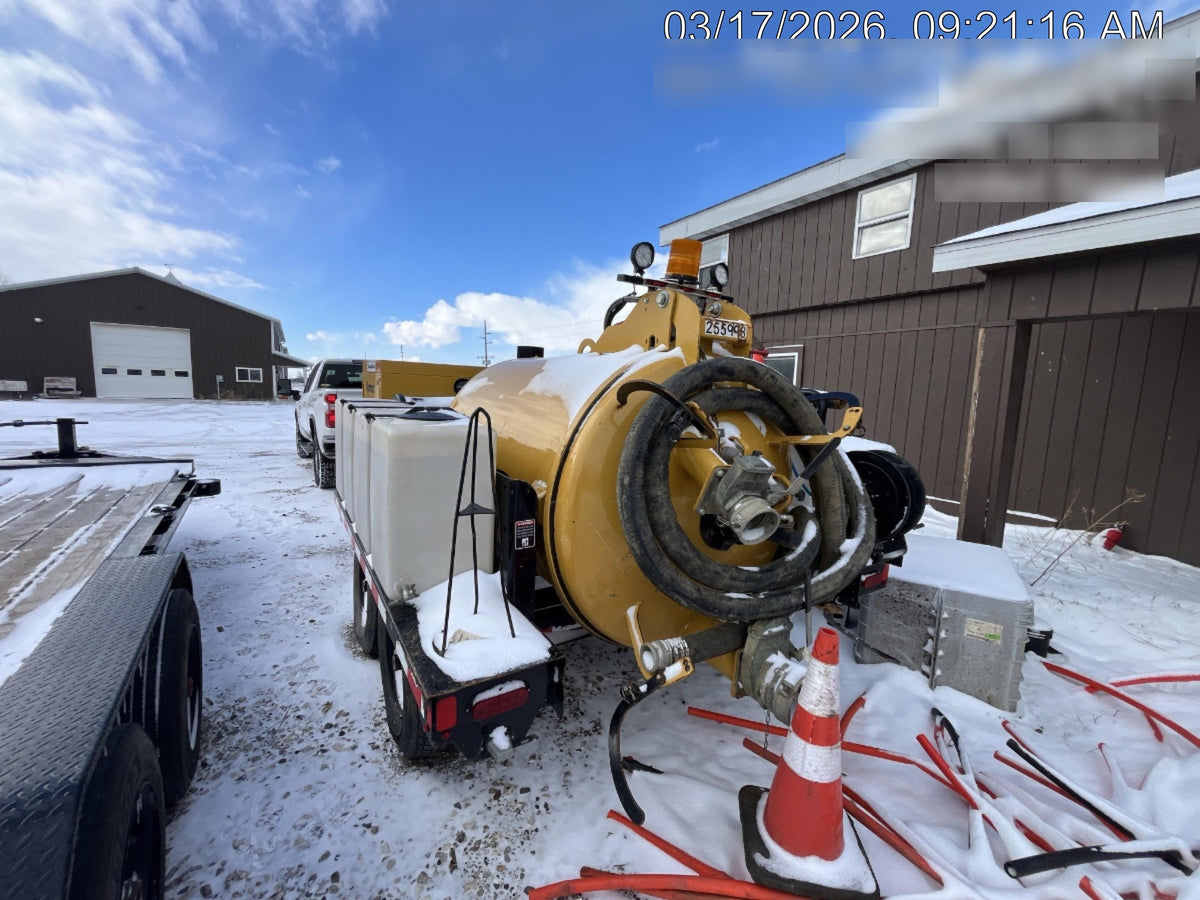 2022 Vac-Tron LP573XDT T4 Koehler Diesel Engine, 500 Gallon Debris Tank, x2 100 Gallon Water Tanks