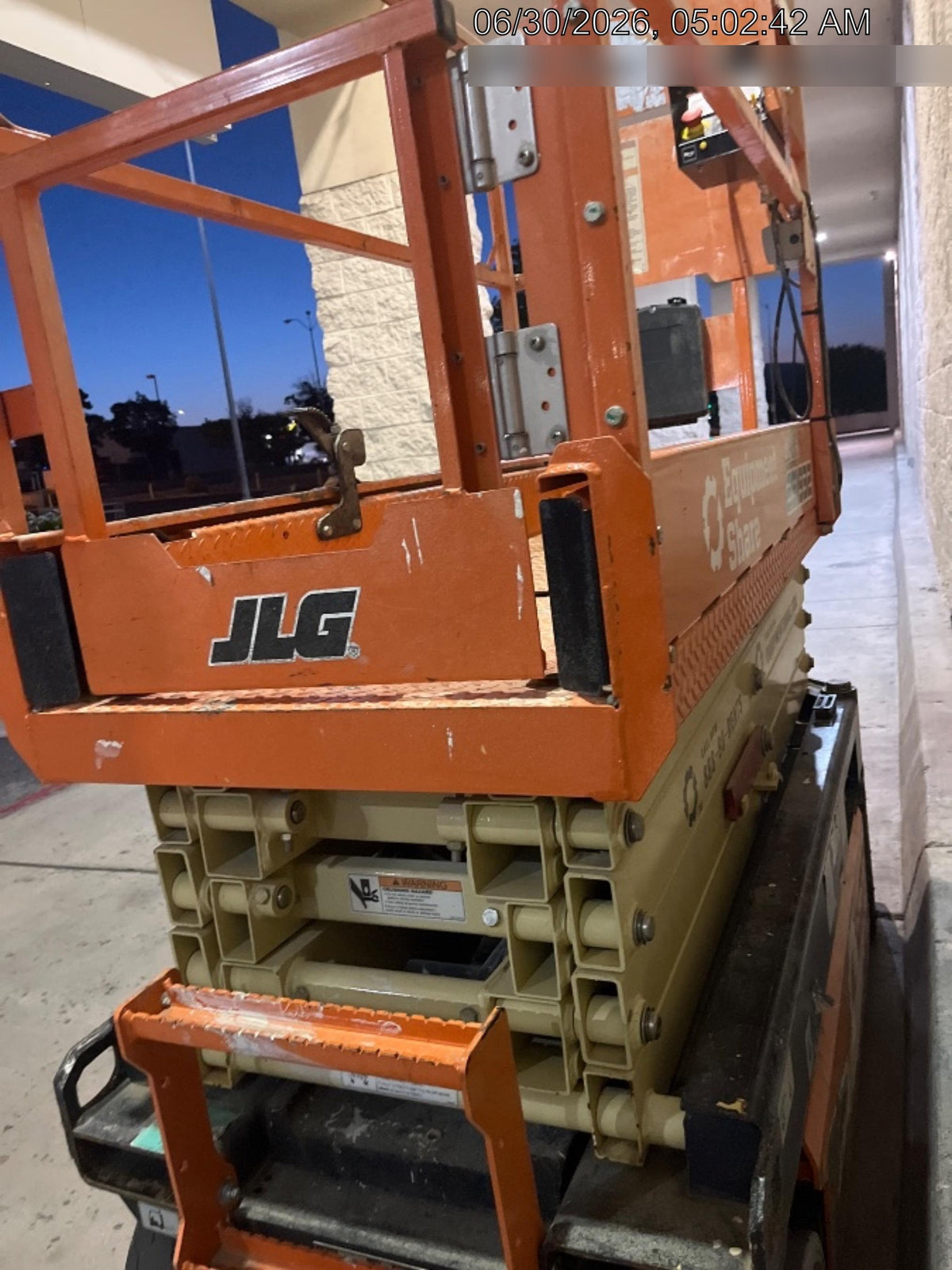 2022 JLG ES1932