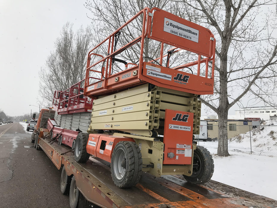 2019 JLG 4069LE Solid Non Marking Tires, Rotating Beacon