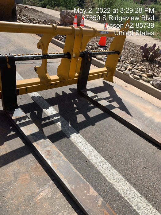 2020 JOHN DEERE 96" Loader Fork Carriage - John Deere