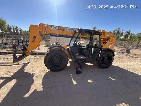 2020 JCB 509-42 Canopy, Solid Tires, Work Lights, Beacon, Aux Hydraulics, Back up Alarm, Lifting Eye, ES Decals