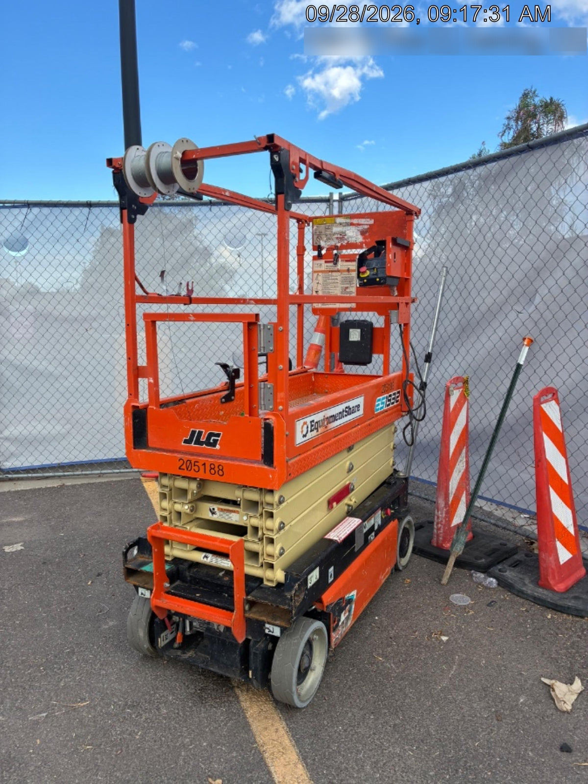 2022 JLG ES1932