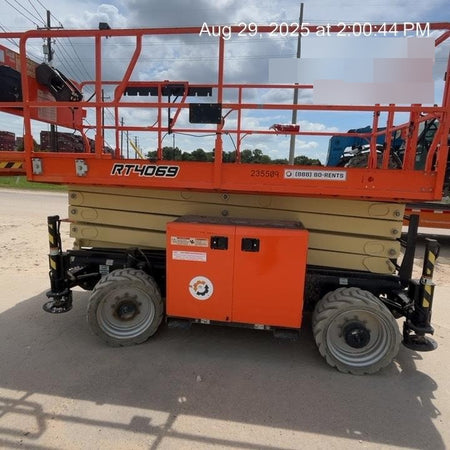2022 JLG RT4069