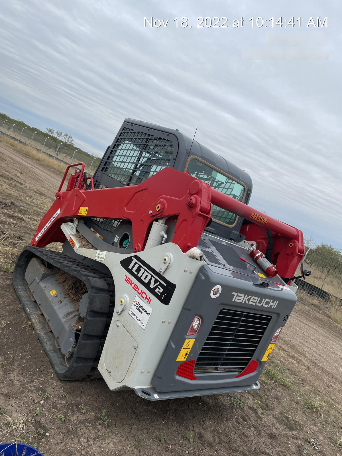 2022 TAKEUCHI TL10V2-CR