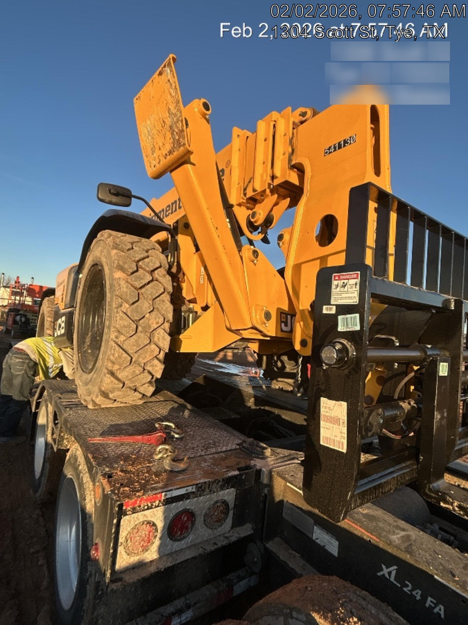 2025 JCB 400/F7377