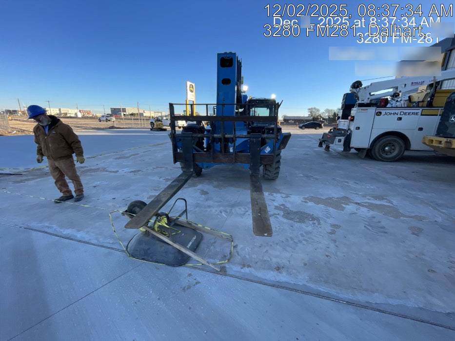 2018 Genie GTH-1056 Genie GTH-1056 w/CAB, Solid Tires, Work Lights, 60" carriage/forks, cab mesh, beacon