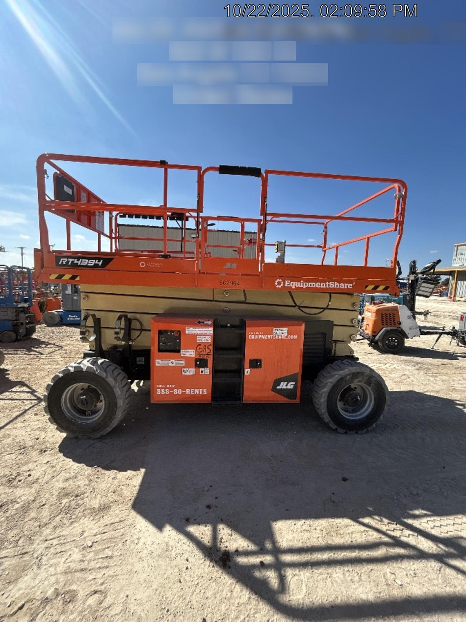 2025 JLG RT4394